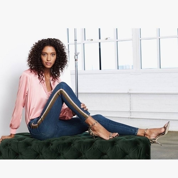 Joe's Jeans Charlie Ankle in Jillie Jeans with Racer Stripes - Picture 4 of 15